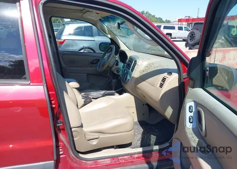 2007 Ford Escape Xlt z USA, uszkodzony, nr VIN 1FMYU03Z47KB76903